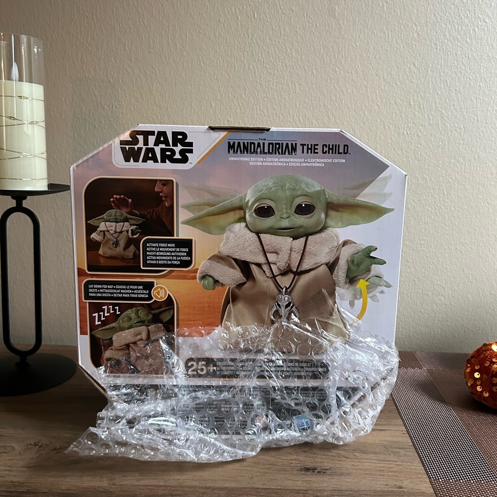 Star Wars Mandalorian The Child Interactive Toy NIB⭐️ - Picture 3 of 3